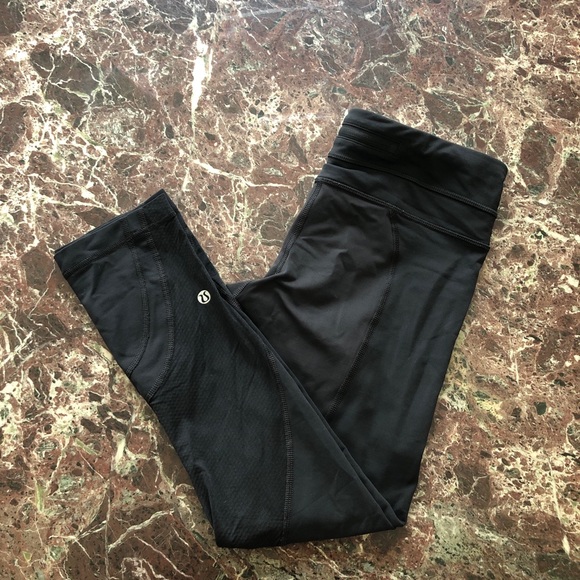 LULULEMON Run Inspire Crop II Luxtreme in Black - Picture 4 of 10